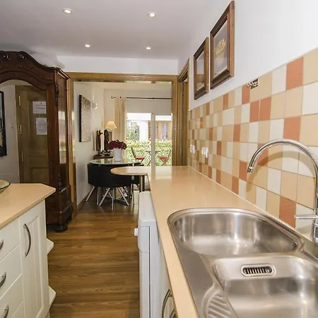 Lirio Apartman